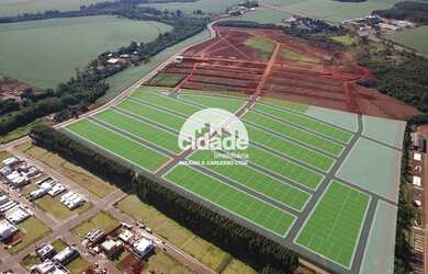 Imagem: O terreno possui 300m² de Área, Imóvel mobiliado e está