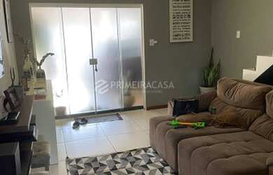 Imagem: A casa em condomínio possui 2 Dormitórios, 2 Banheiros, 1