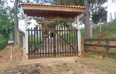 Imagem: A fazenda possui 120m² de Área e está localizado em Ouro