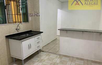 Imagem: A casa possui 1 Dormitório, 1 Banheiro e 80m² de Área e está