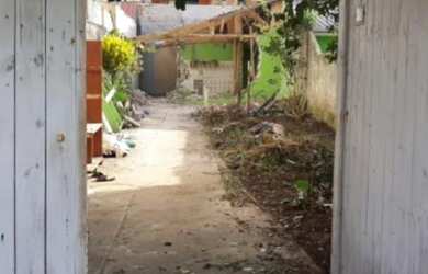 Imagem: O terreno possui 180m² de Área e está localizado em Pineville