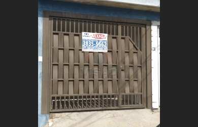 Imagem: A casa possui 2 Dormitórios, 1 Banheiro, 1 Vaga na garagem