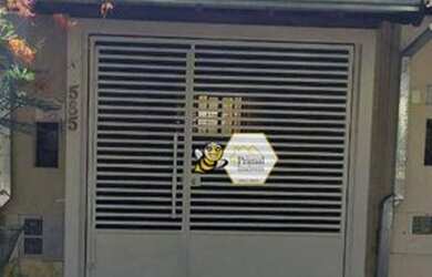 Imagem: A casa possui 2 Dormitórios, 1 Banheiro, 1 Vaga na garagem