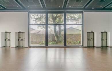 Imagem 7: Porto Alegre - Prédio Inteiro - Tristeza