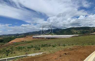 Imagem: O terreno possui 60.040m² de Área e está localizado em Extrema