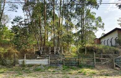 Imagem: O terreno possui 5.141m² de Área e está localizado em Chacara