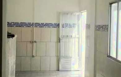 Imagem: A casa e possui 1 Dormitório, Suítes, 1 Banheiro, 1 Vaga