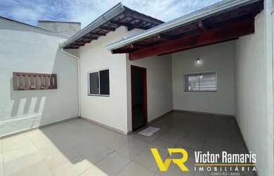 Imagem: A casa possui 3 Dormitórios, 1 Banheiro, 10m² de Área e