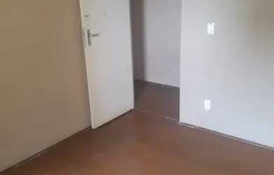 Imagem: O apartamento possui 2 Dormitórios, 1 Banheiro e 1 Vaga na