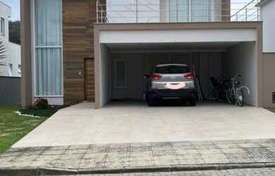 Imagem: A casa à venda possui 4 Dormitórios, 3 Banheiros, 2 Vagas