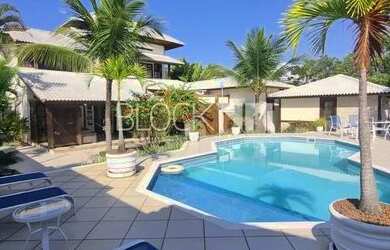 Imagem: A casa em condomínio possui 4 Dormitórios, 5 Banheiros, 3