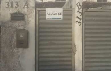 Imagem: A casa possui 2 Dormitórios e 2 Banheiros e está localizado