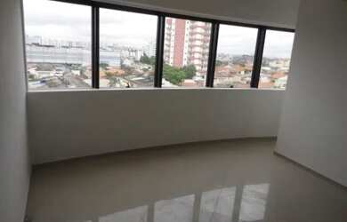 Imagem: O depósito possui 2 Vagas na garagem, 40m² de Área e está