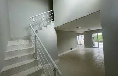 Imagem 10: SOBRADO com 3 SUITES, PISCINA para LOCAÇÃO em CONDOMÍNIO FECHADO por...