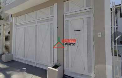 Imagem: A casa possui 3 Dormitórios, 3 Banheiros, 1 Vaga na garagem