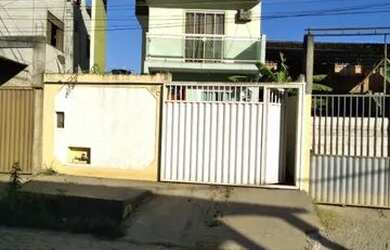 Imagem: A casa possui 2 Dormitórios, 3 Banheiros, 1 Vaga na garagem