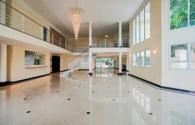 Imagem 8: Casa para venda e locação por R$12.000.000,00 ou R$ 42.000,00/mês em...