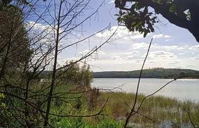 Imagem: O terreno possui 1.000m² de Área e está localizado em Parque