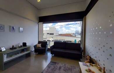 Imagem: O depósito possui 5 Vagas na garagem, 60m² de Área e está