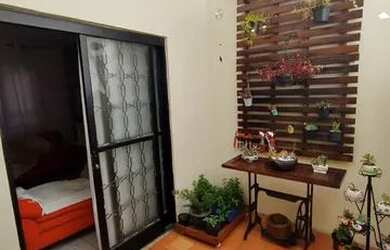 Imagem: A casa em condomínio possui 2 Dormitórios, 2 Banheiros, 3