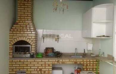 Imagem: A casa em condomínio possui 2 Dormitórios, 2 Banheiros, 1