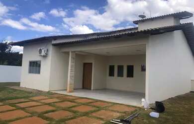 Imagem: A casa em condomínio possui 3 Dormitórios, 2 Banheiros, 4