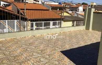 Imagem: A casa possui 3 Dormitórios, 3 Banheiros, 2 Vagas na garagem