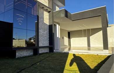 Imagem: A casa em condomínio possui 3 Dormitórios, 5 Banheiros, 4