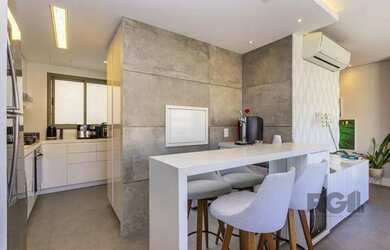 Imagem 8: Apartamento em Cavalhada. Churrasqueira, 104m² de Área, 2 Vagas na garageme3...