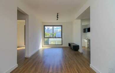 Imagem 2: Semi mobiliado 2 quartos (1 suíte) e 1 vaga. Infra completa e ótima localização