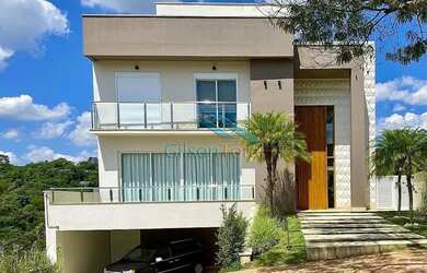 Imagem: A casa em condomínio possui 4 Dormitórios, 5 Banheiros, 5