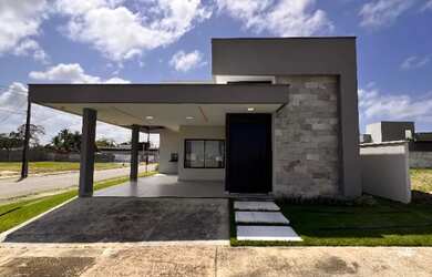 Imagem: A casa em condomínio possui 3 Dormitórios, 4 Banheiros, 2