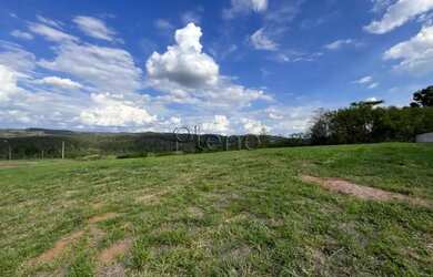Imagem: O terreno possui 1.200m² de Área e está localizado em Loteamento