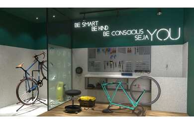 Imagem: O depósito possui 1 Vaga na garagem, 43m² de Área e está