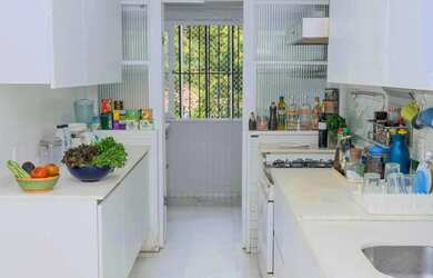 Imagem: O apartamento possui 4 Dormitórios, 4 Banheiros, 1 Vaga na