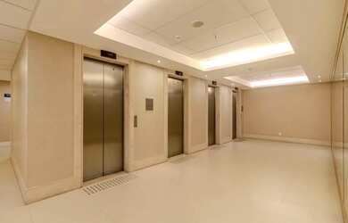 Imagem: O depósito possui 1 Vaga na garagem, 82m² de Área e está