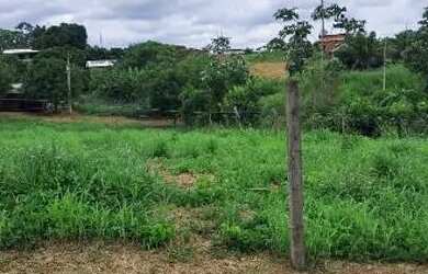 Imagem: O terreno possui 324m² de Área e está localizado em Loteamento