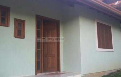 Imagem: A casa possui 2 Dormitórios, 1 Banheiro, 1 Vaga na garagem