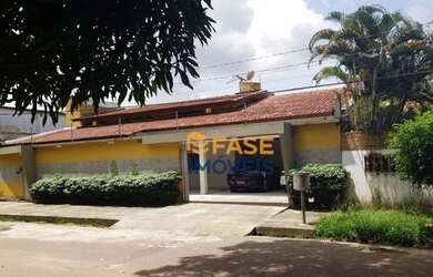 Imagem: A casa possui 4 Dormitórios, 4 Banheiros, 2 Vagas na garagem