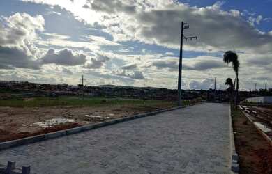 Imagem: O terreno possui 360m² de Área e está localizado em Cruzeiro