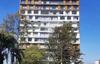 Imagem: O apartamento possui 3 Dormitórios, 1 Banheiro, 1 Vaga na garagem