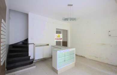 Imagem: O depósito possui 1 Vaga na garagem, 120m² de Área e está