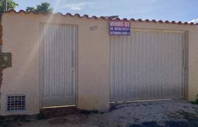 Imagem: A casa possui 1 Dormitório, 1 Banheiro, 1 Vaga na garagem