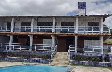 Imagem: A casa possui 5 Dormitórios, 5 Banheiros, 5 Vagas na garagem