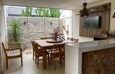 Imagem: A casa em condomínio possui 2 Dormitórios, 2 Banheiros, 2