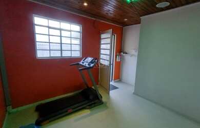 Imagem 15: São duas casas de 02 dormitórios com 03 vagas no Bairro Santana