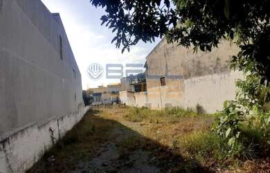 Imagem: O terreno possui 500m² de Área e está localizado em Santa