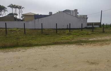 Imagem: O terreno possui 540m² de Área e está localizado em Guaratuba