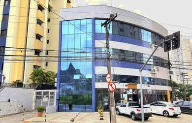 Imagem: O depósito possui 5 Vagas na garagem e 800m² de Área e está