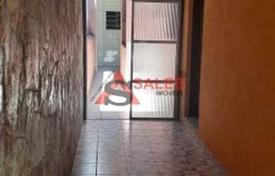 Imagem: A casa possui 2 Dormitórios, 2 Banheiros, 2 Vagas na garagem